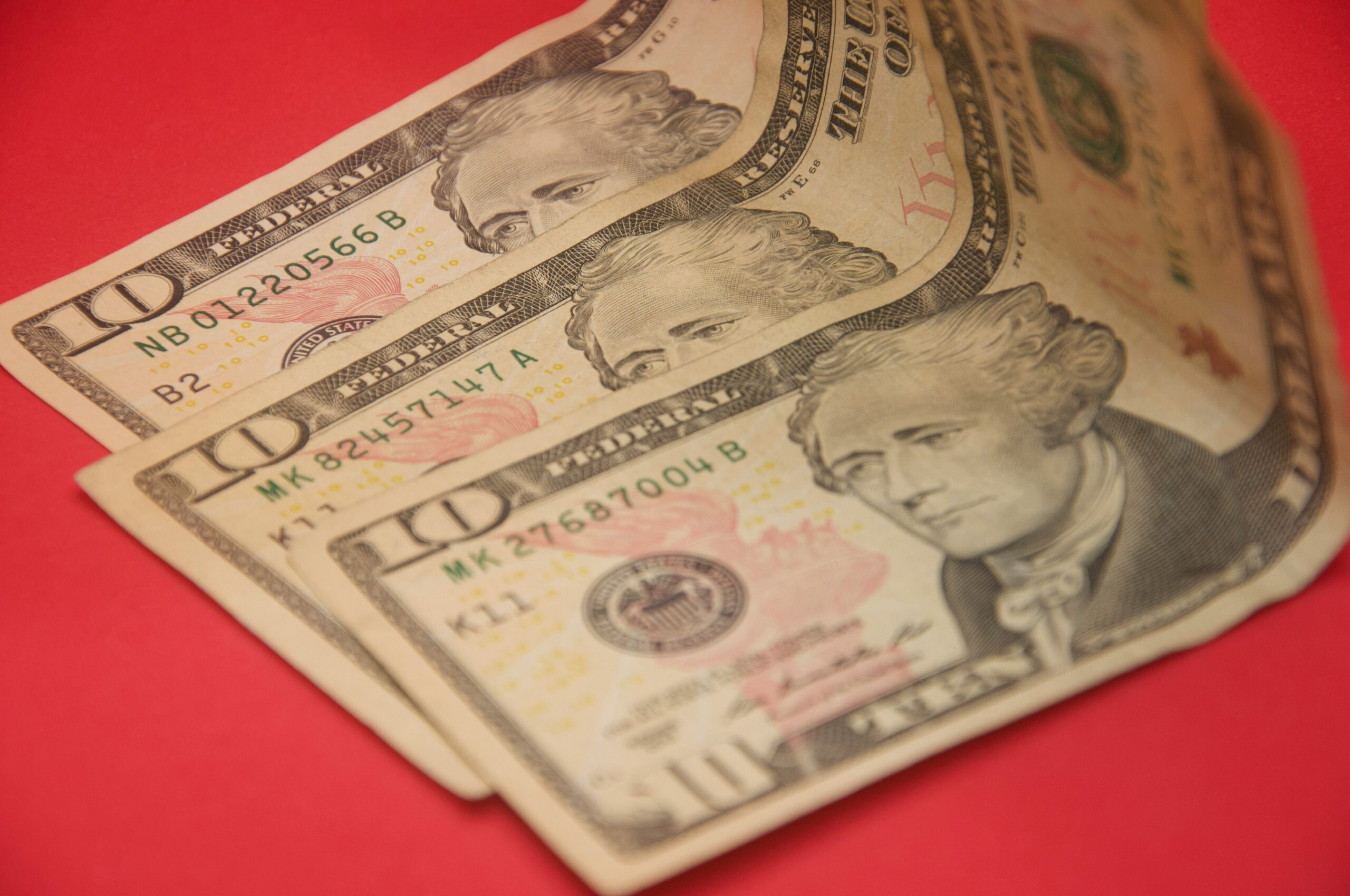 3 ten dollar bills